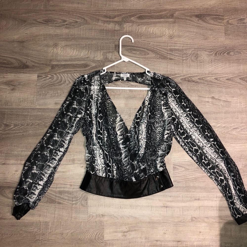 Snake skin cropped top